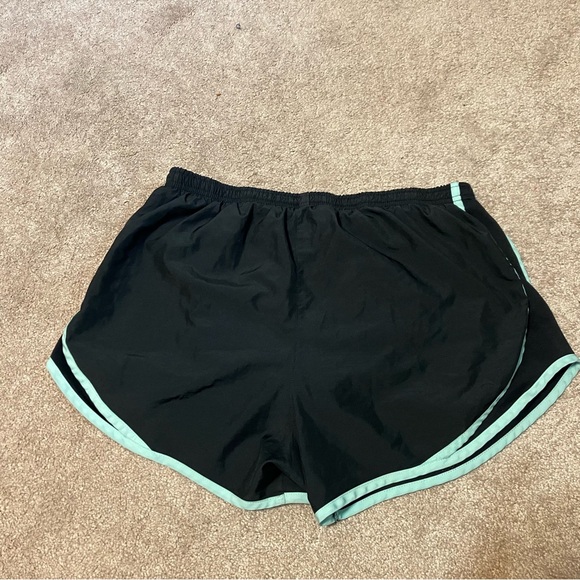Nike Dri-fit Womens Runner Shorts Black Athletic Trim Size Large Underwear Lined - Picture 2 of 4